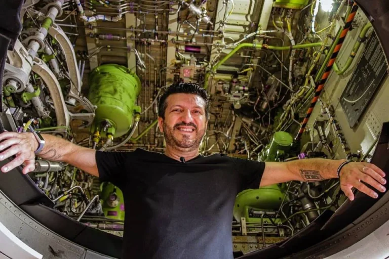 Morr3 aos 59 anos Lito Sousa, conhecido por explicar acidentes e temas da aviação na internet